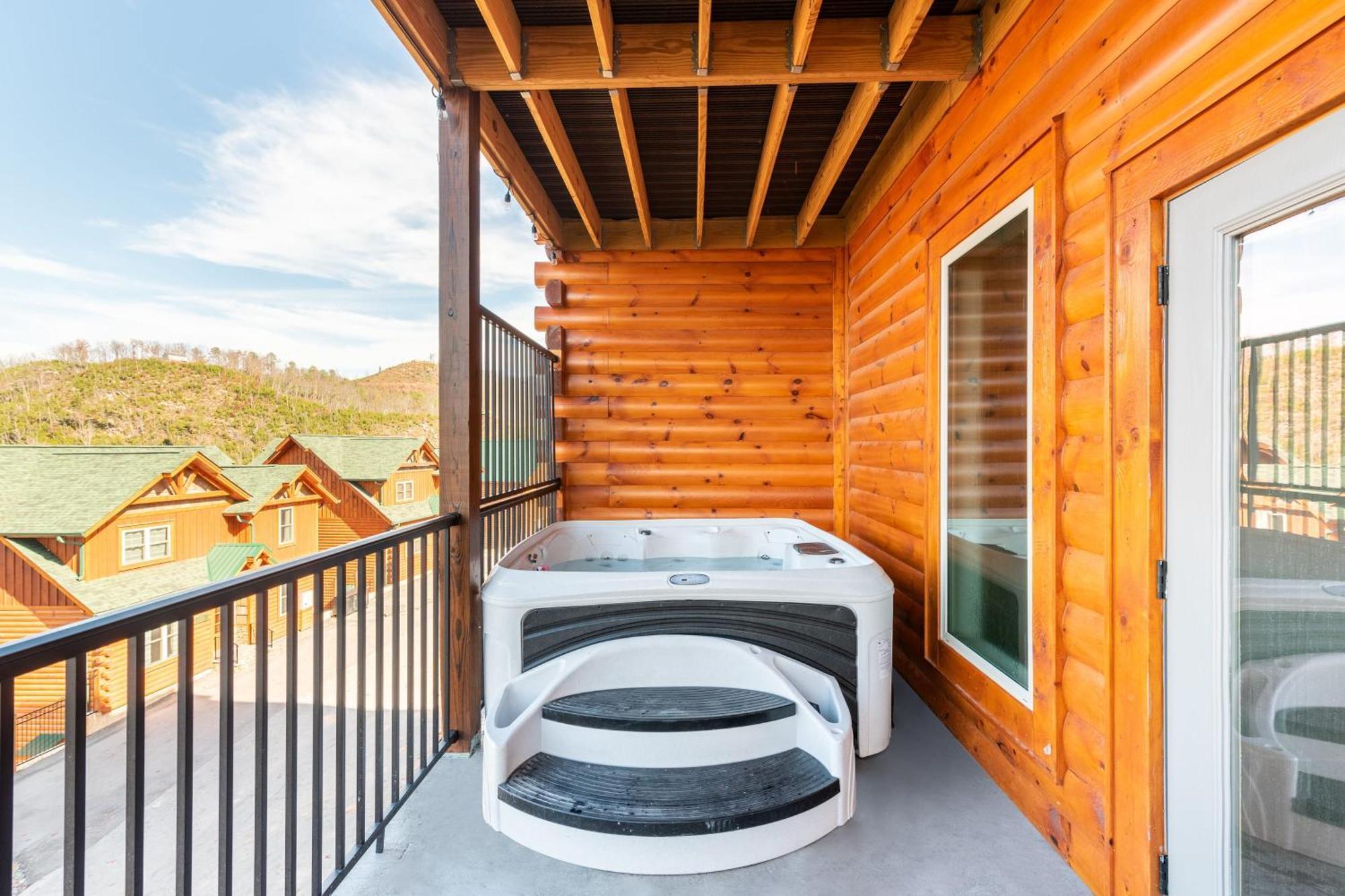Duval By Avantstay 10Min To Dt Pigeon Forge W Indoor Pool Hot Tub Amazing Views Exterior photo